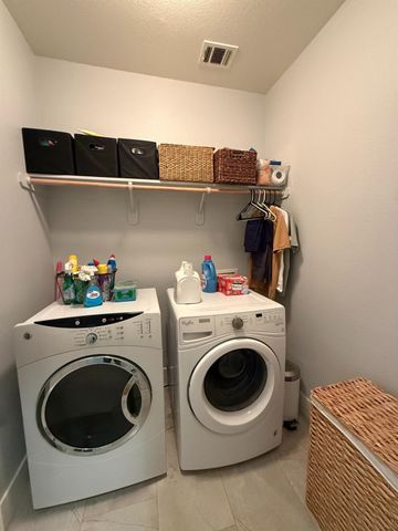 602 E Abbott Avenue, Reedley, CA 93654