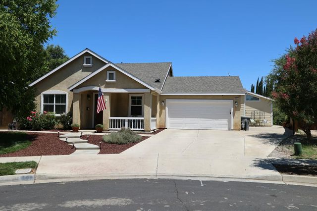 602 E Abbott Avenue, Reedley, CA 93654