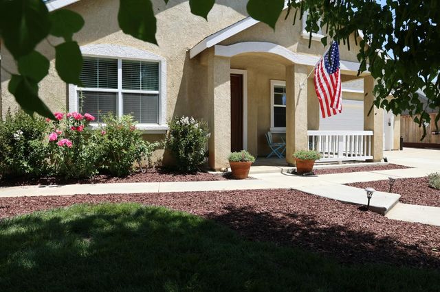 602 E Abbott Avenue, Reedley, CA 93654