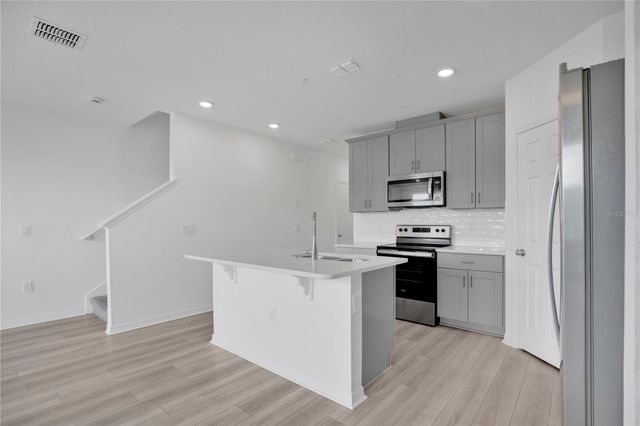 2026 CRAPE JASMINE LANE, Orlando, FL 32824