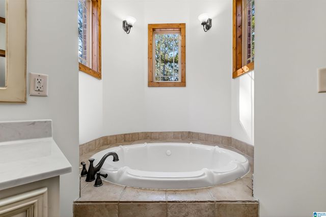 1035 TARA DRIVE, Chelsea, AL 35051