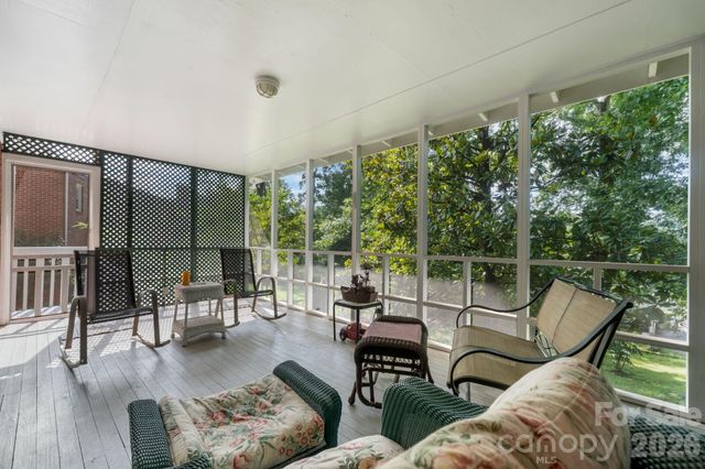 219 West Park Drive, Morganton, NC 28655