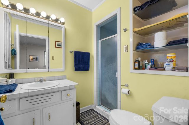219 West Park Drive, Morganton, NC 28655