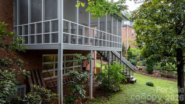 219 West Park Drive, Morganton, NC 28655