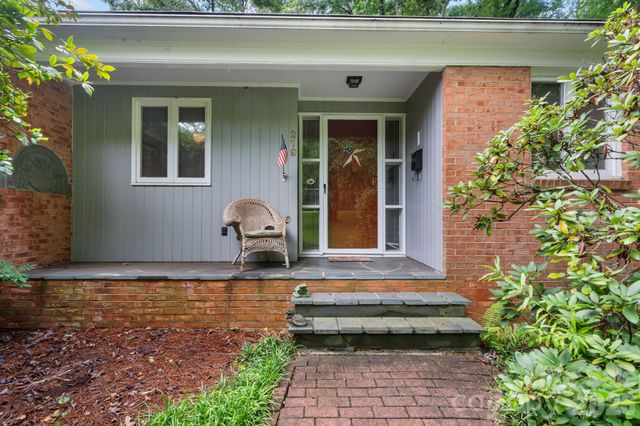 219 West Park Drive, Morganton, NC 28655