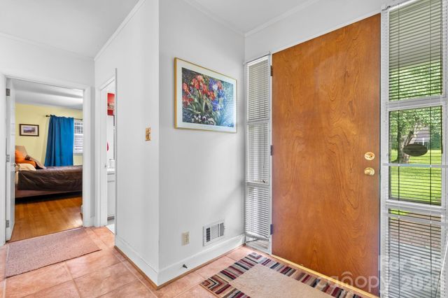 219 West Park Drive, Morganton, NC 28655