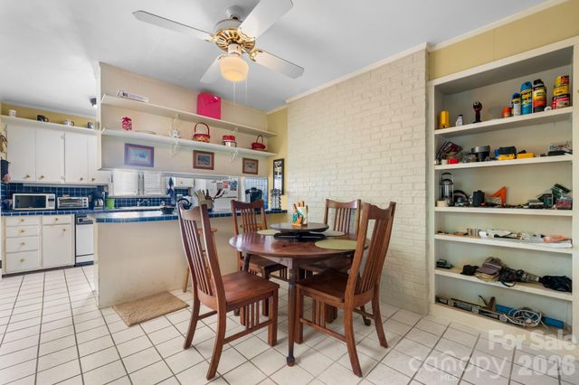 219 West Park Drive, Morganton, NC 28655