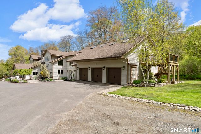 500 Thrall Avenue, Suffield, CT 06078