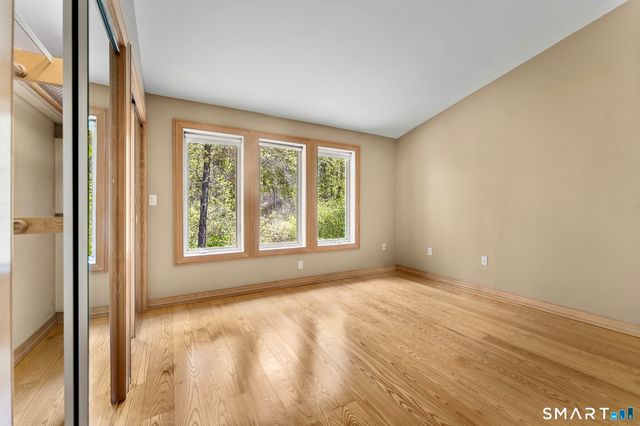 500 Thrall Avenue, Suffield, CT 06078