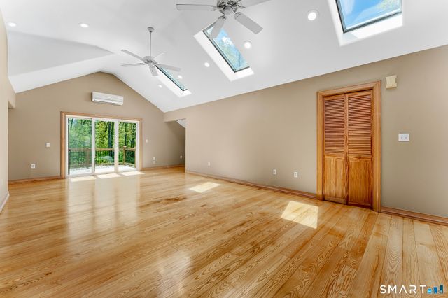 500 Thrall Avenue, Suffield, CT 06078