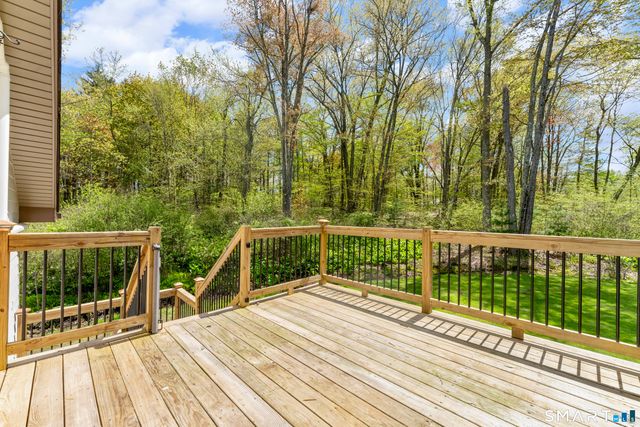 500 Thrall Avenue, Suffield, CT 06078