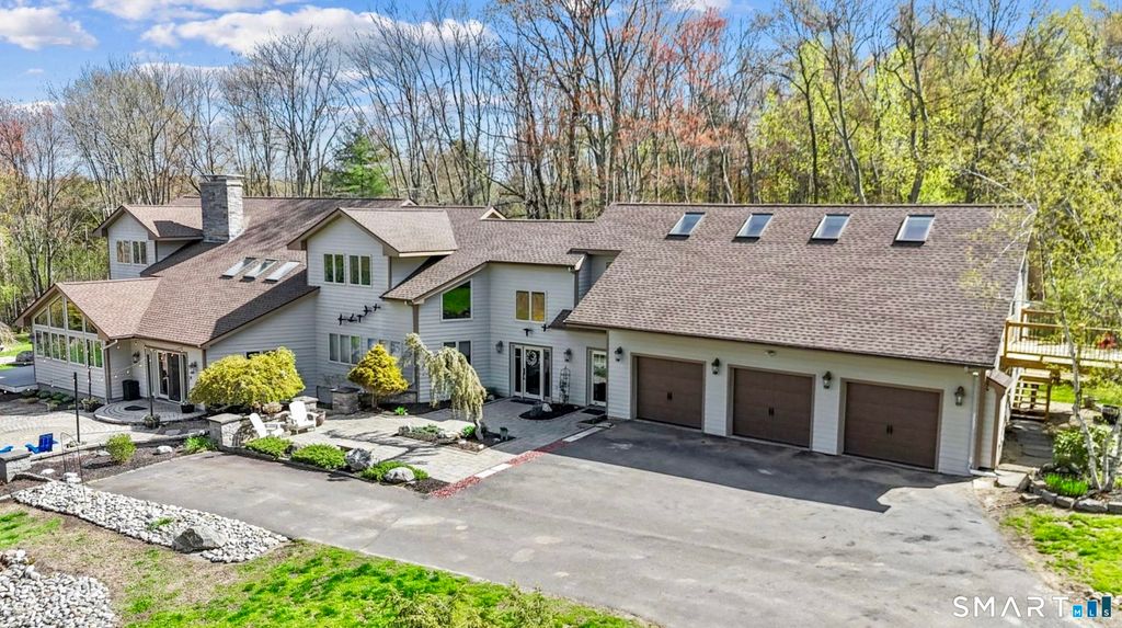 500 Thrall Avenue, Suffield, CT 06078