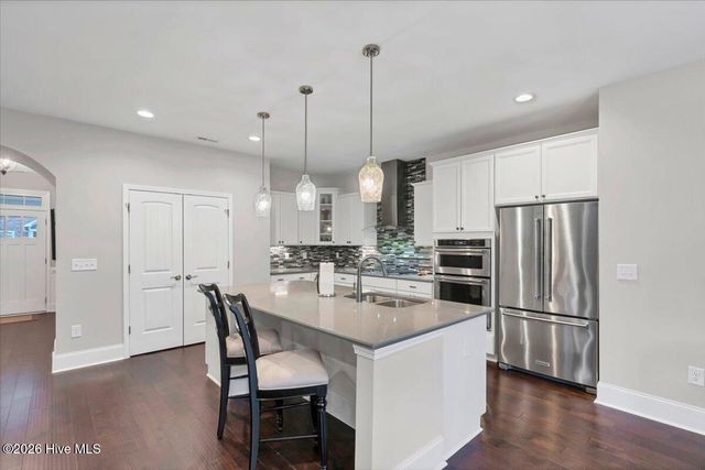 145 Holly Springs Court, Southern Pines, NC 28387