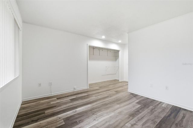 6060 PEREGRINE AVENUE 17E, Orlando, FL 32819