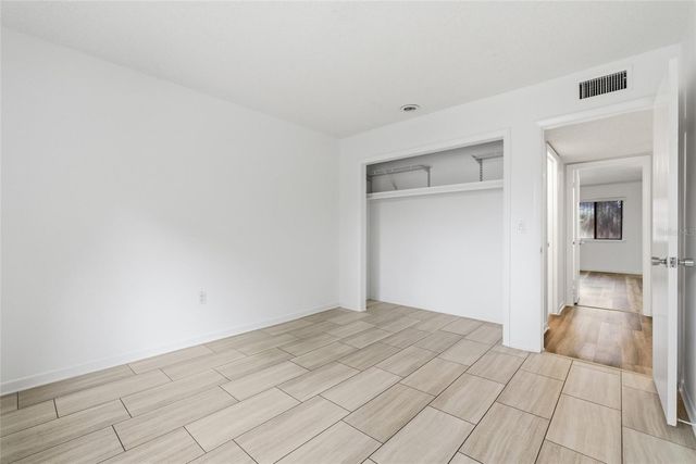 6060 PEREGRINE AVENUE 17E, Orlando, FL 32819