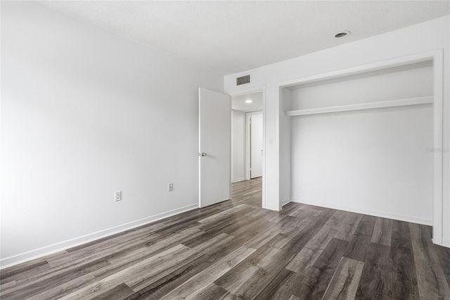 6060 PEREGRINE AVENUE 17E, Orlando, FL 32819