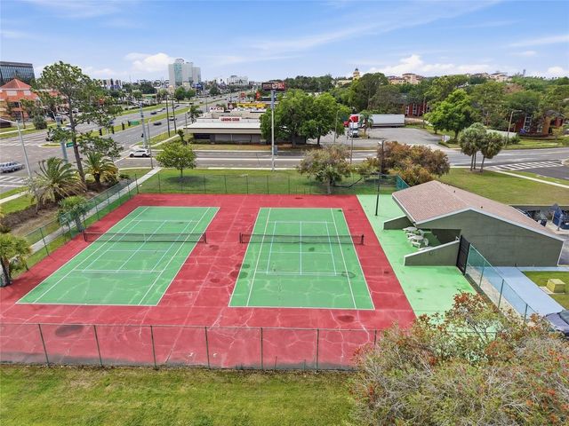 6060 PEREGRINE AVENUE 17E, Orlando, FL 32819