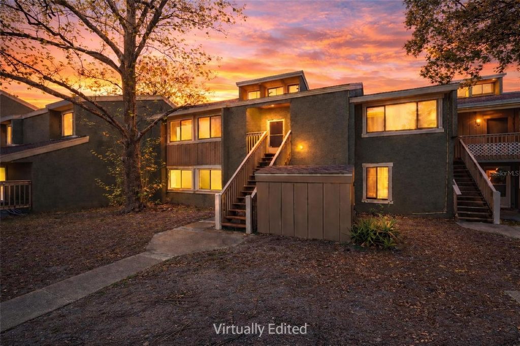 6060 PEREGRINE AVENUE 17E, Orlando, FL 32819