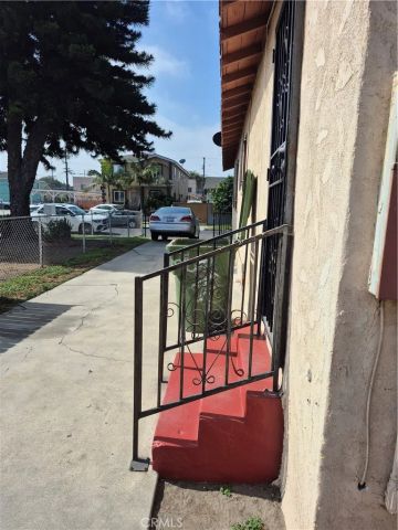 243 E 82nd, Los Angeles, CA 90003