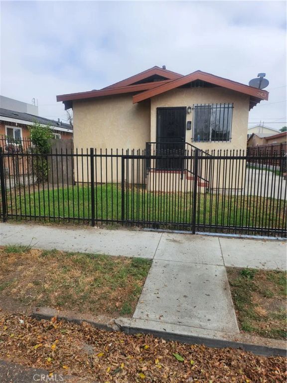243 E 82nd, Los Angeles, CA 90003
