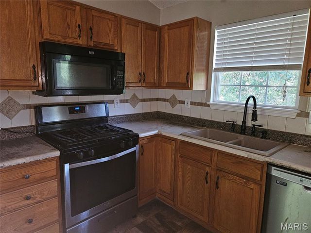 929 Carla Drive, Troy, IL 62294