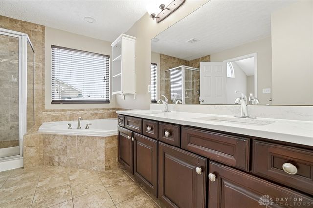 2018 Bridgewater Lane, Monroe, OH 45050