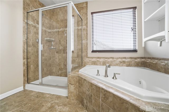 2018 Bridgewater Lane, Monroe, OH 45050