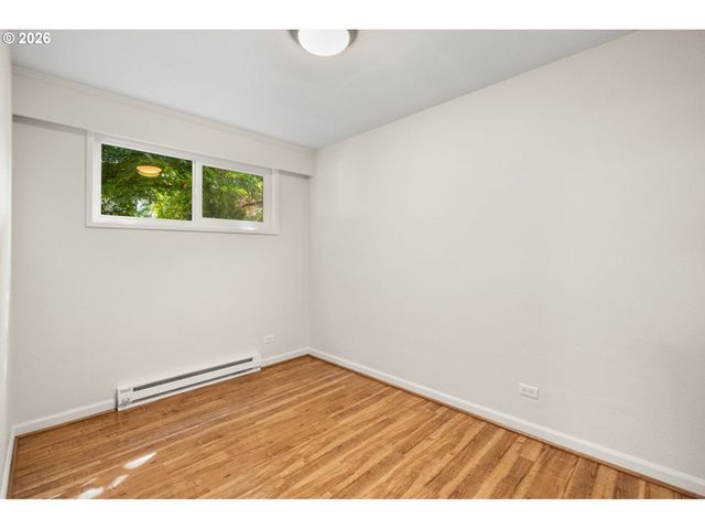 2187 W 15TH Ct, Eugene, OR 97402