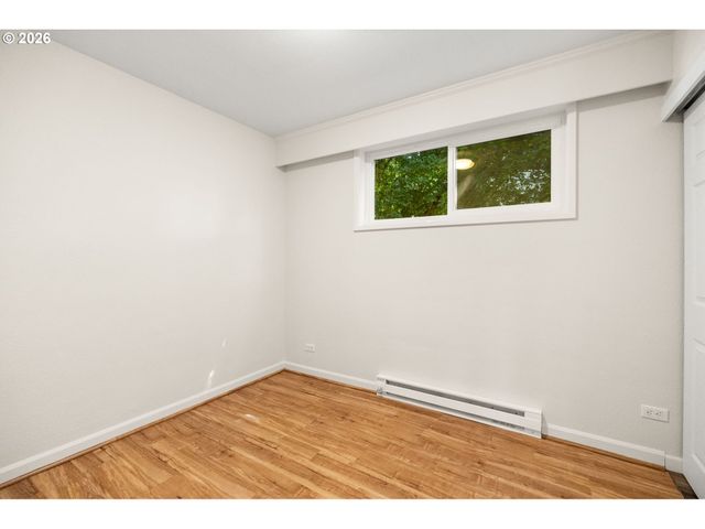 2187 W 15TH Ct, Eugene, OR 97402