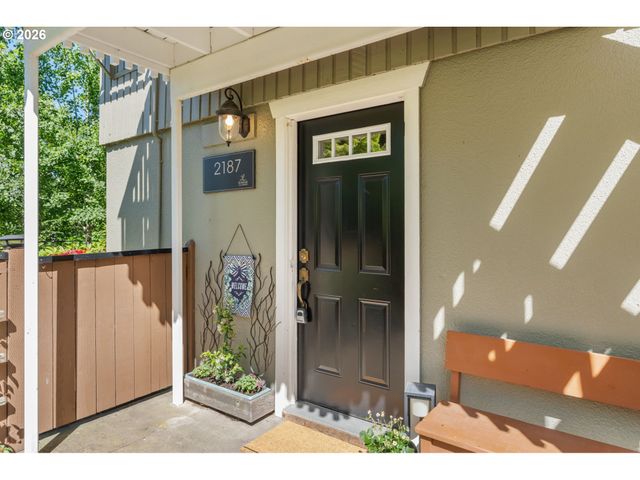 2187 W 15TH Ct, Eugene, OR 97402