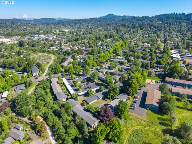 2187 W 15TH Ct, Eugene, OR 97402