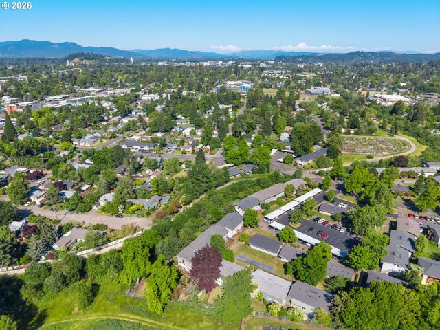 2187 W 15TH Ct, Eugene, OR 97402