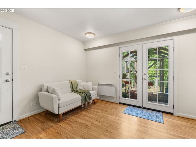 2187 W 15TH Ct, Eugene, OR 97402