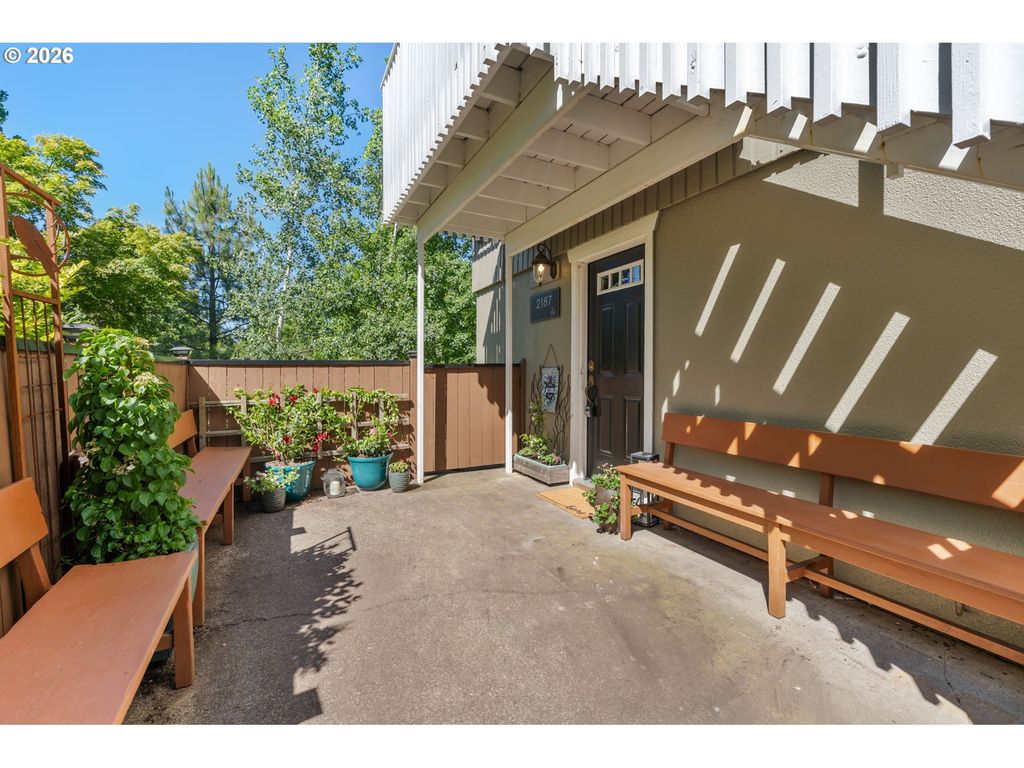 2187 W 15TH Ct, Eugene, OR 97402