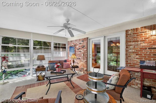 11073 Sandy Creek Drive, South Lyon, MI 48178