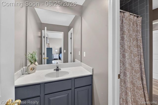 11073 Sandy Creek Drive, South Lyon, MI 48178
