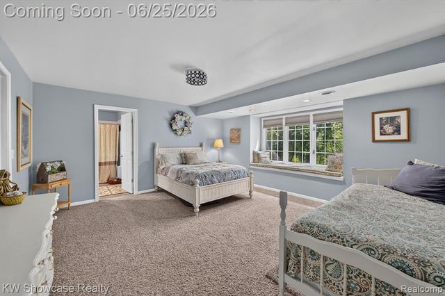 11073 Sandy Creek Drive, South Lyon, MI 48178