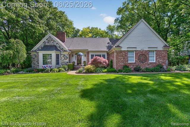11073 Sandy Creek Drive, South Lyon, MI 48178