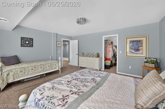 11073 Sandy Creek Drive, South Lyon, MI 48178