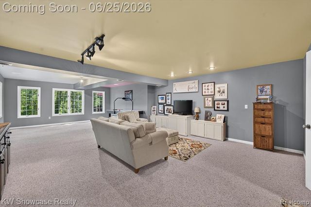 11073 Sandy Creek Drive, South Lyon, MI 48178
