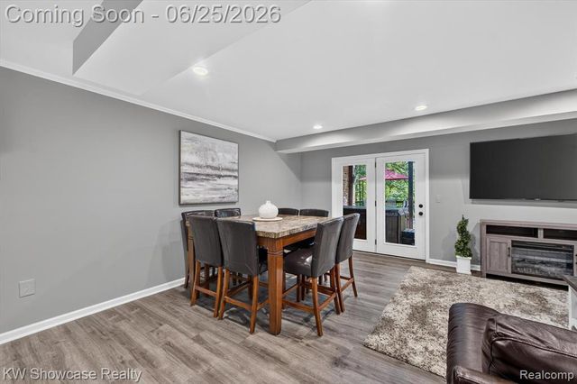 11073 Sandy Creek Drive, South Lyon, MI 48178