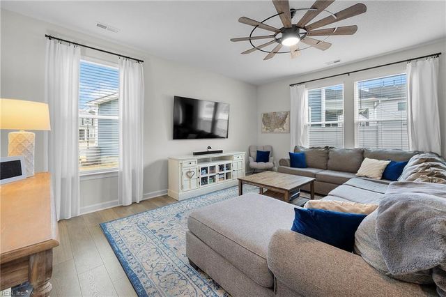 5235 Doswell ST, Norfolk, VA 23502