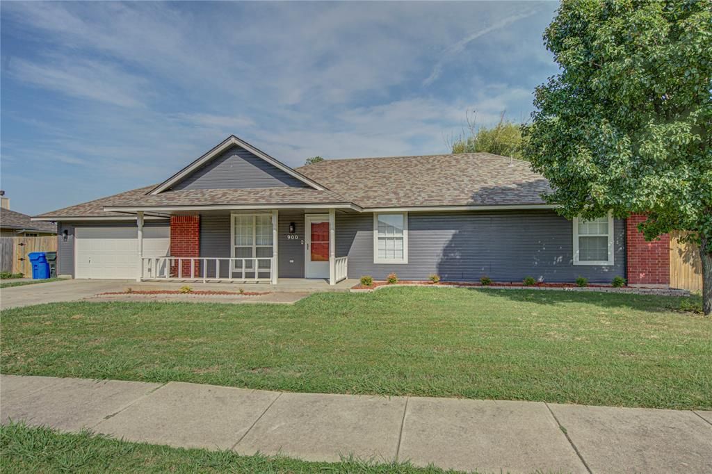 900 Peppertree Place, Norman, OK 73071