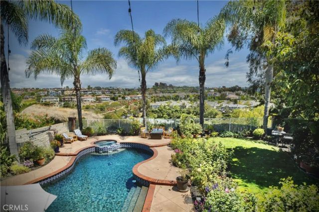 2 High Bluff, Laguna Niguel, CA 92677