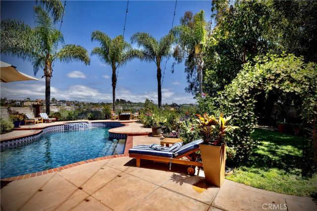 2 High Bluff, Laguna Niguel, CA 92677