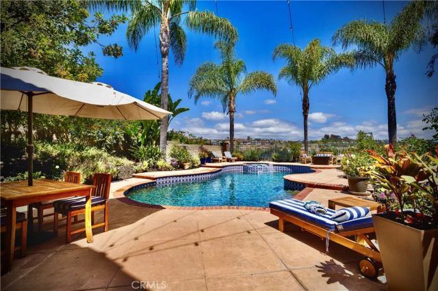 2 High Bluff, Laguna Niguel, CA 92677