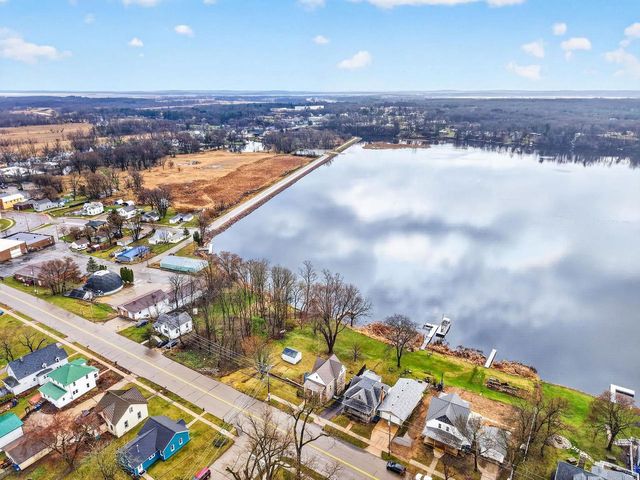 210 Lake Avenue, Montello, WI 53949
