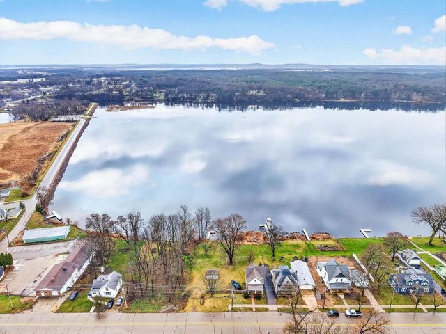 210 Lake Avenue, Montello, WI 53949