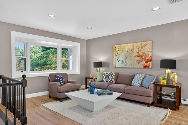 6 Bradner Drive, Warwick, NY 10990