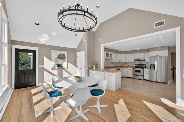 6 Bradner Drive, Warwick, NY 10990